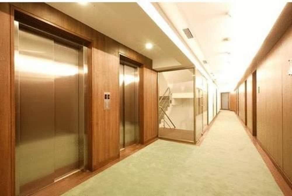 Yogi Executive, Navi Mumbai Hotell Eksteriør bilde