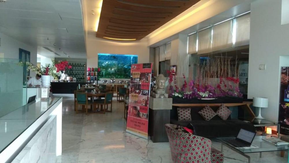 Yogi Executive, Navi Mumbai Hotell Eksteriør bilde