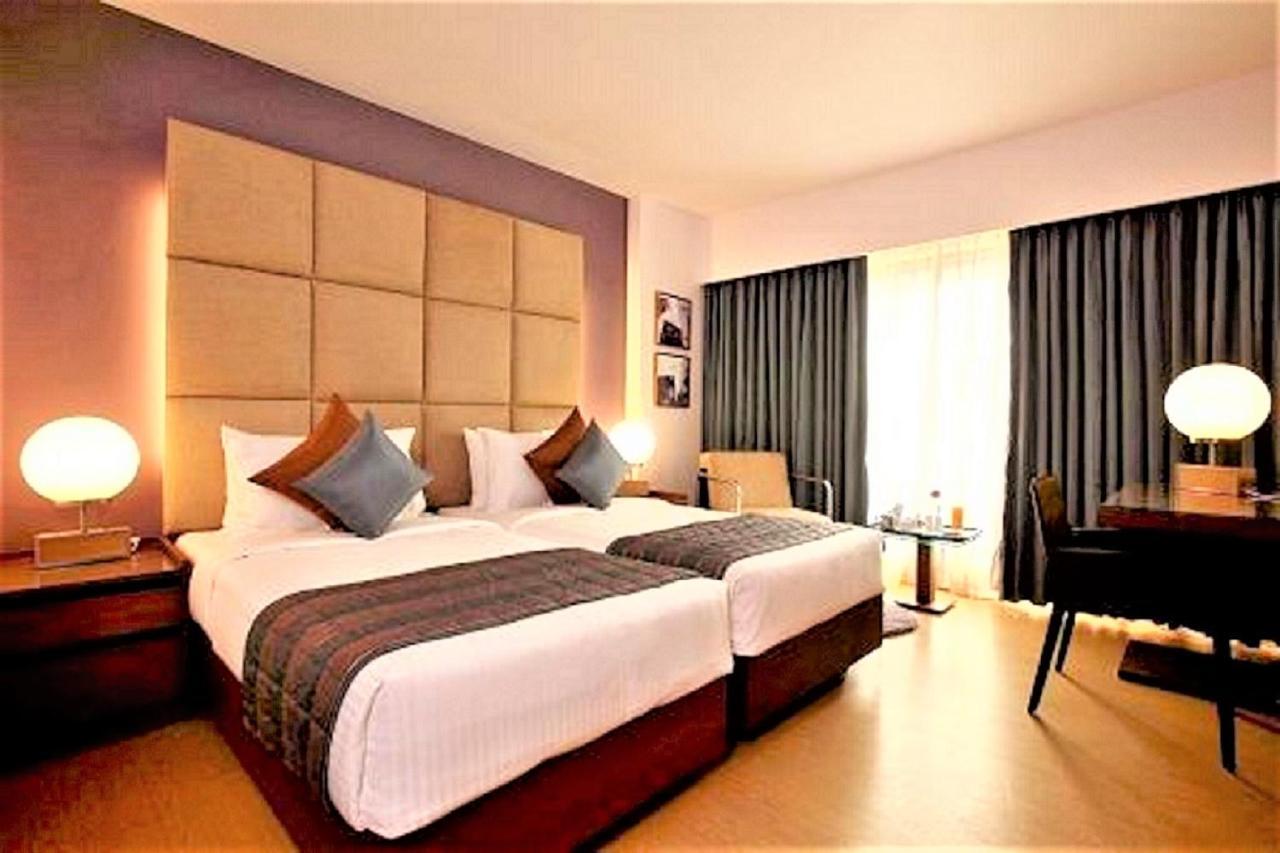 Yogi Executive, Navi Mumbai Hotell Eksteriør bilde