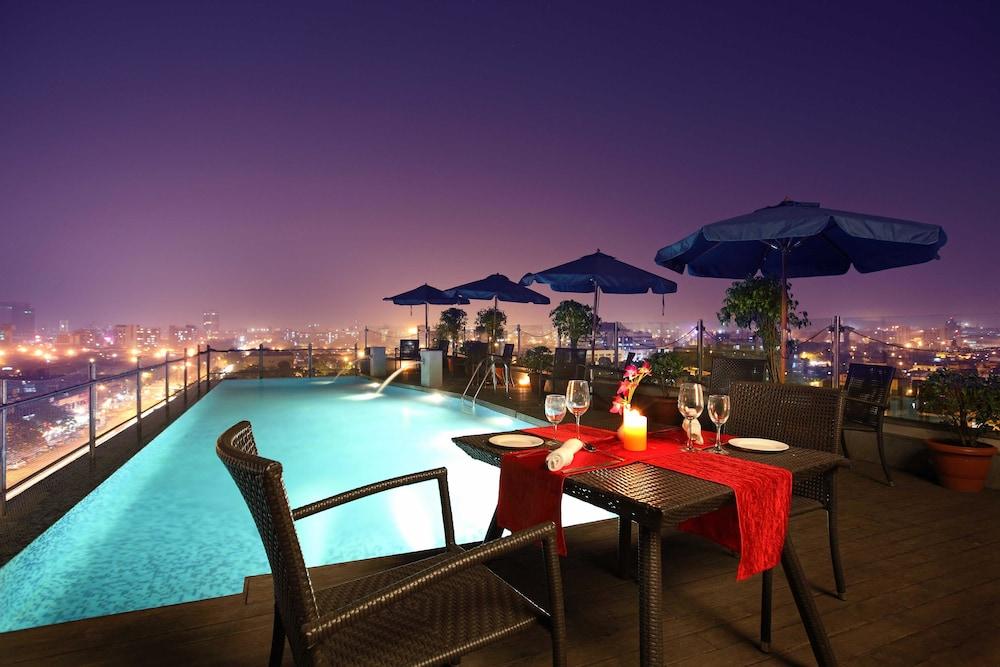 Yogi Executive, Navi Mumbai Hotell Eksteriør bilde