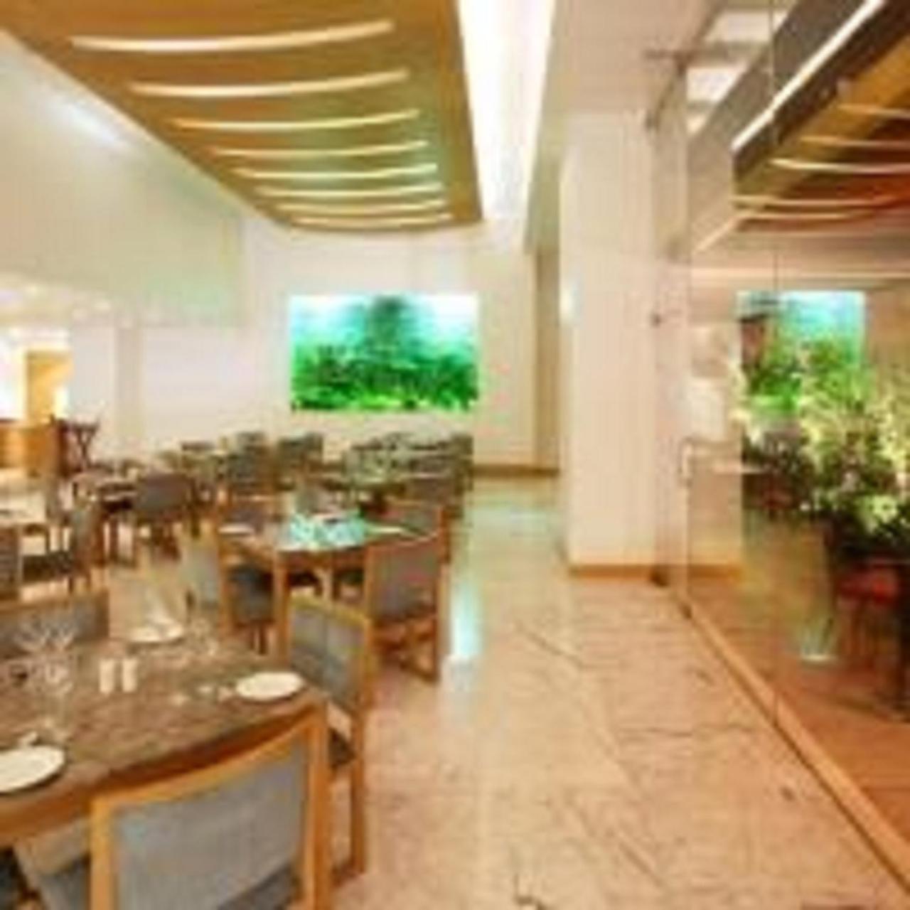 Yogi Executive, Navi Mumbai Hotell Eksteriør bilde