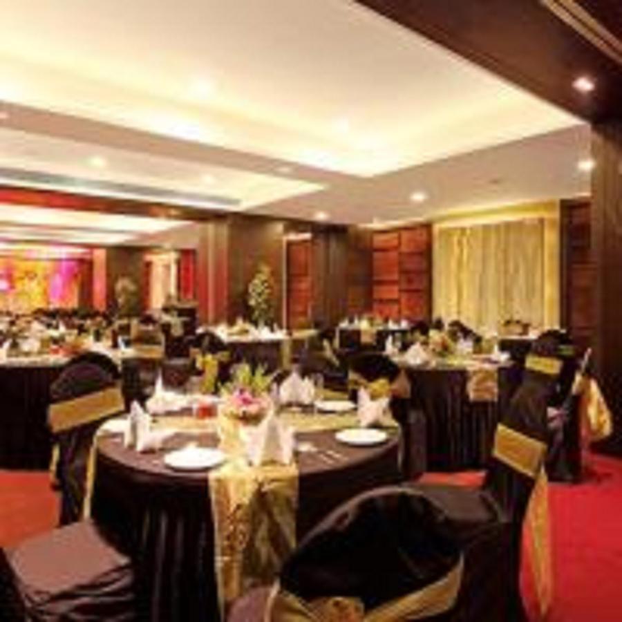 Yogi Executive, Navi Mumbai Hotell Eksteriør bilde